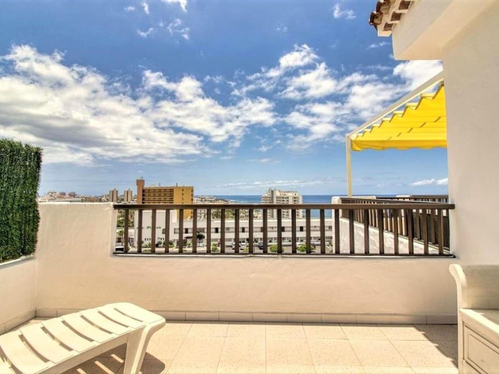 Apartment in Adeje Near Playa Fanabe
