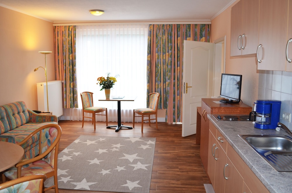 Waldhotel Humboldt FeWo2 - Property Image 3