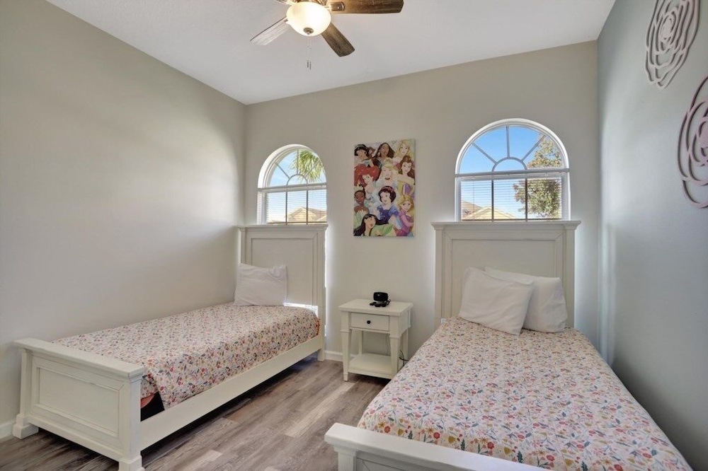Luxury Windsor Palms Villa W/ Pool Near Disney! 4 Bedroom Villa
