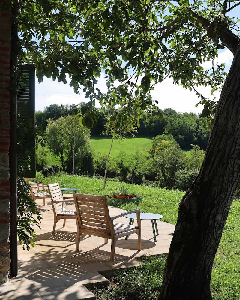 Villa Poggio Castellaro by Boutique in the Heart of Italy s Food Valley Emilia-romagna