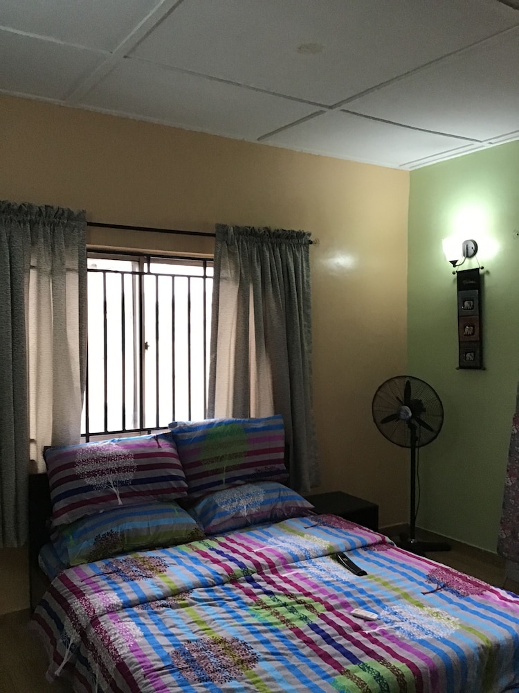 Gees Shortlets Apartments view 5