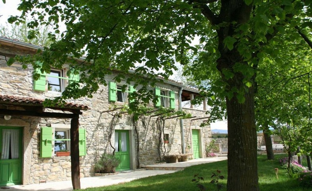 Casa Elena, Perfect Family Holiday In Green view 4