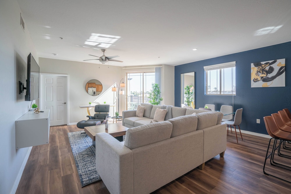 ROVE LIVING/KL - The Fredrick Tempe