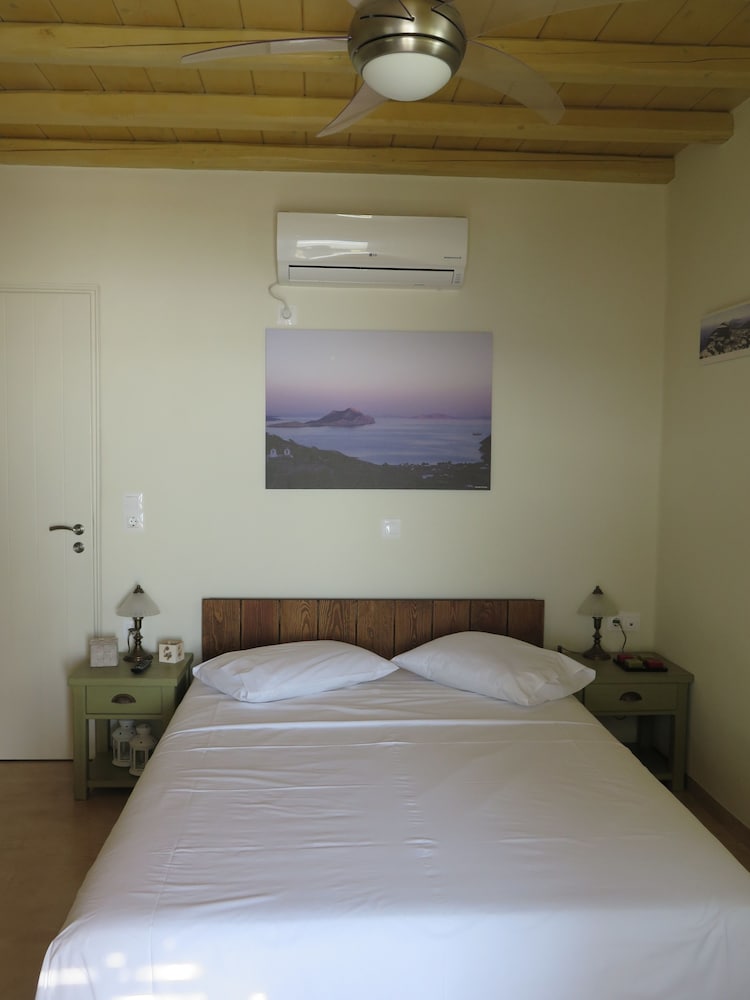 Kaminaki Amorgos Studios & Apartments photo 4