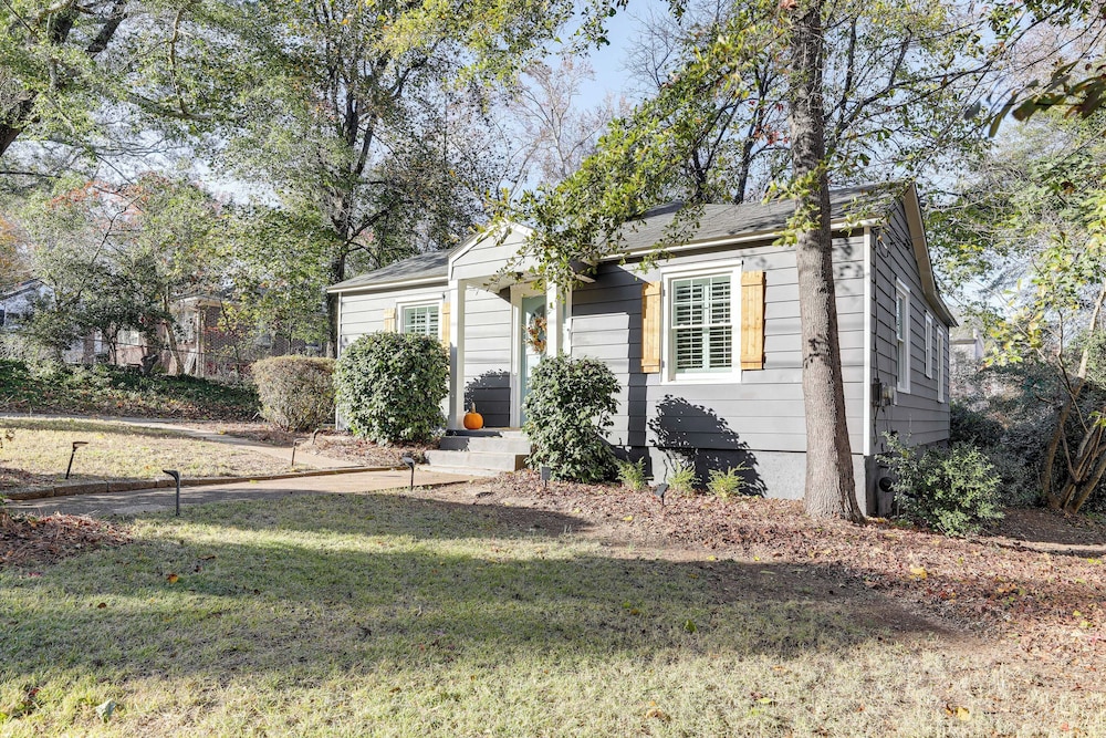 Walk Downtown & Canton Street: Roswell Retreat!