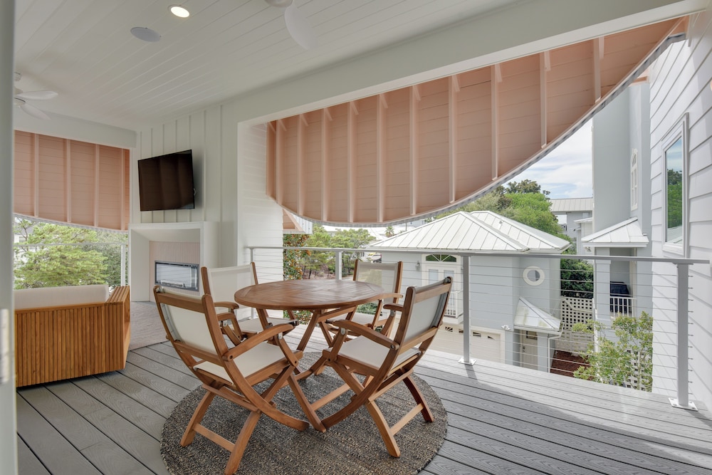 Stroll to Shore, Modern Santa Rosa Beach Duplex!