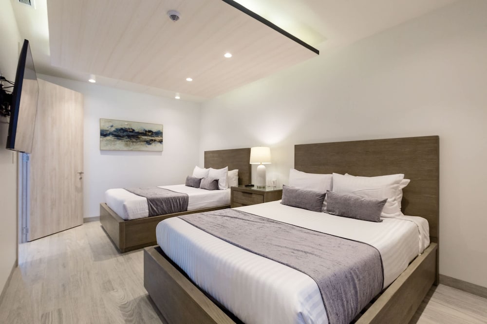 Oceanfront Vibes Iconic Beachside Getaway