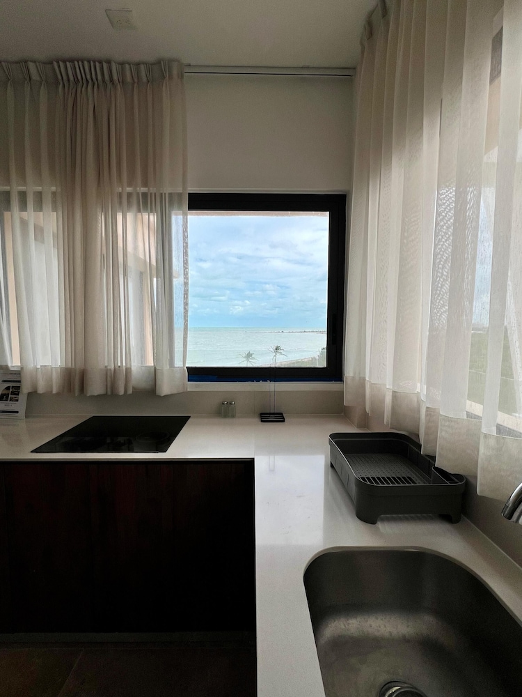 Penthouse Navela 405 Beachfront