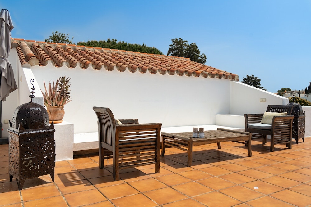 Villa in Marbella Near Beach