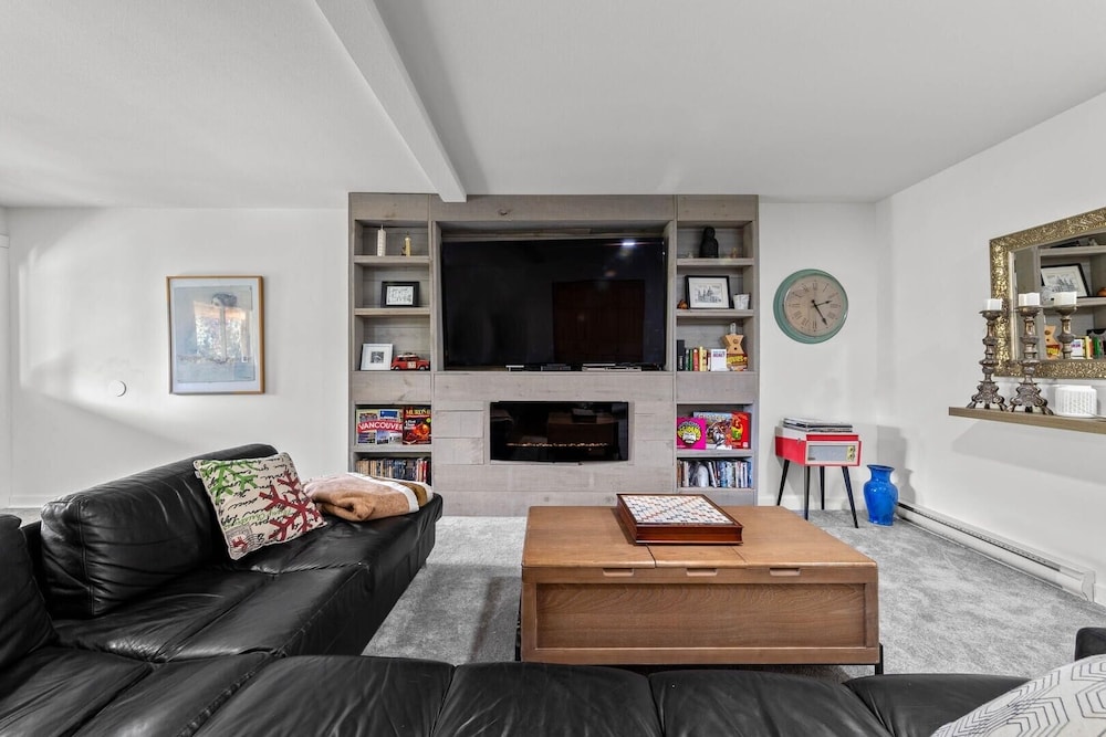 West Pine Lodge 3 Bedroom Home