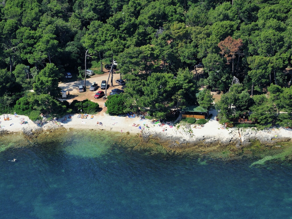 Comfortable Holiday Home With a Microwave, Near Rovinj view 5