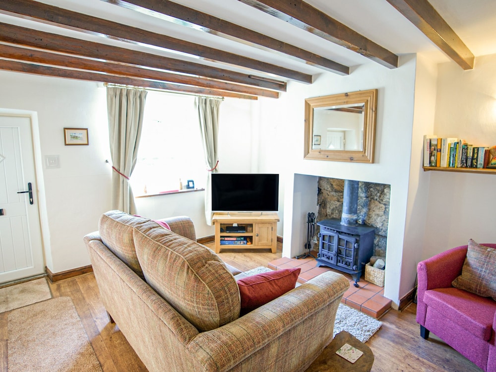 Ashknott Cottage view 3