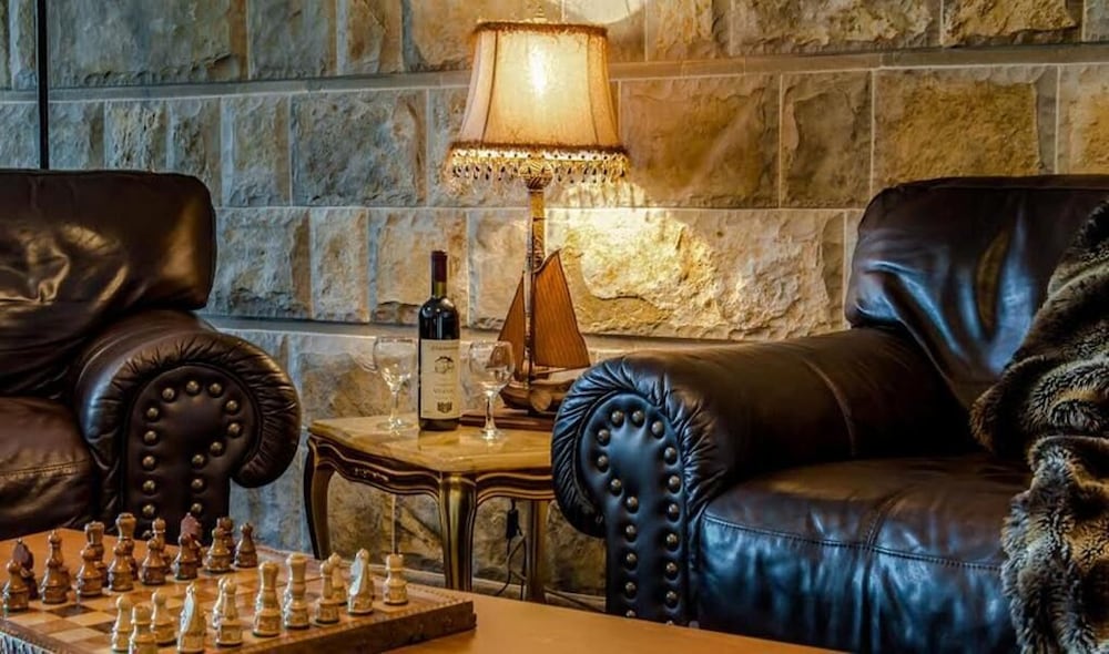 Belgrade Hills Villa and Suites
