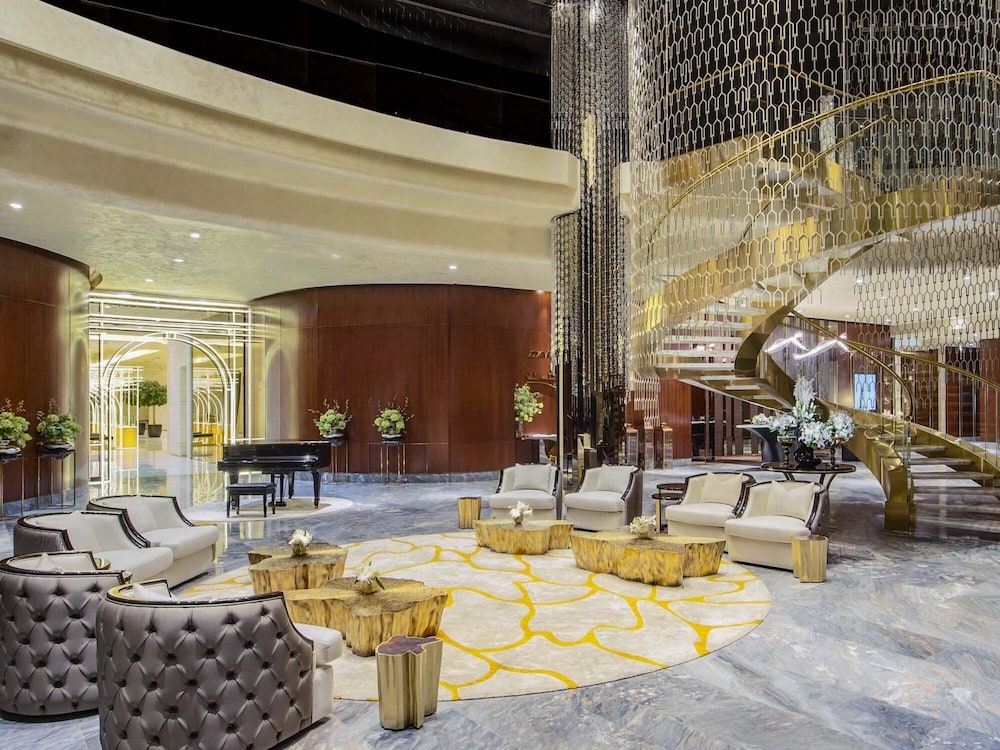 Cosmos Living 1 Bedroom Paramount Towers