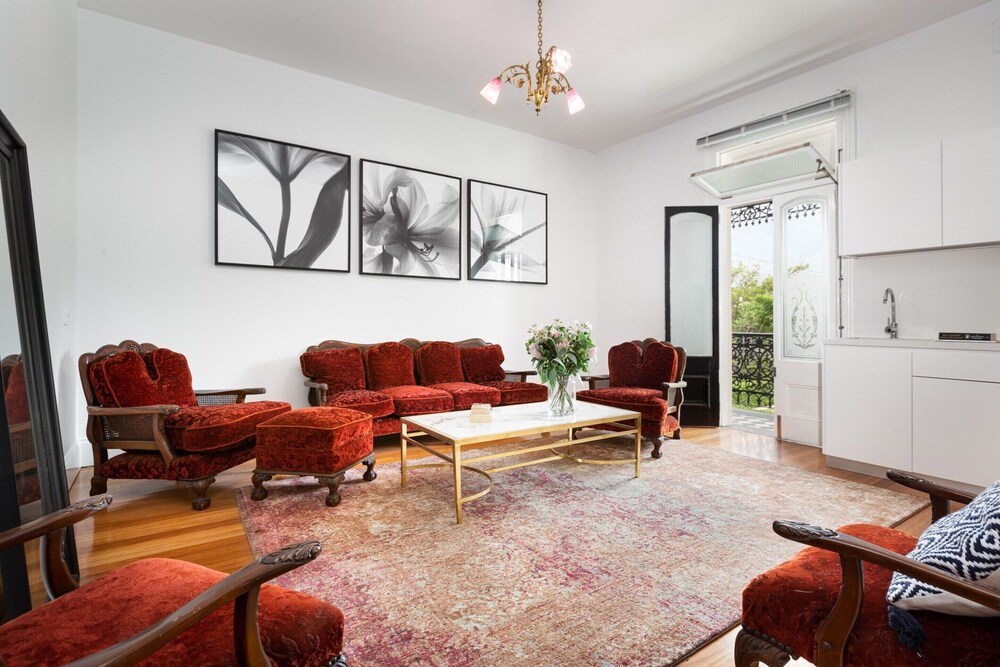 Explore Sydney Staying in Perfect Located Studio