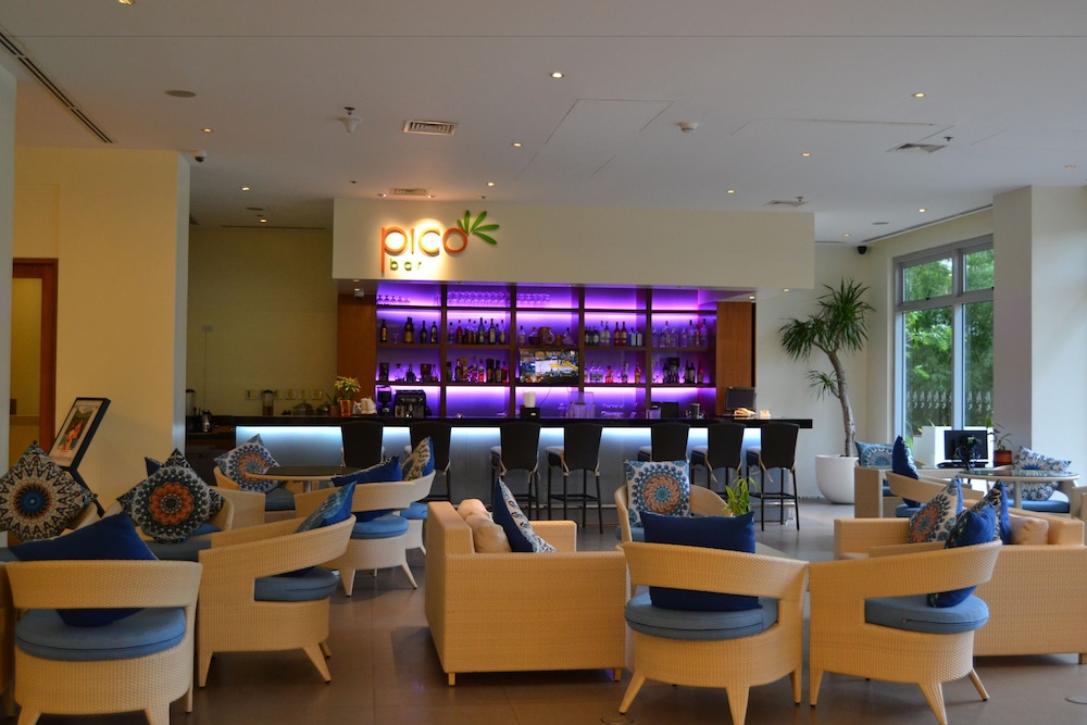 Apartment Carola B 711 at Pico de Loro