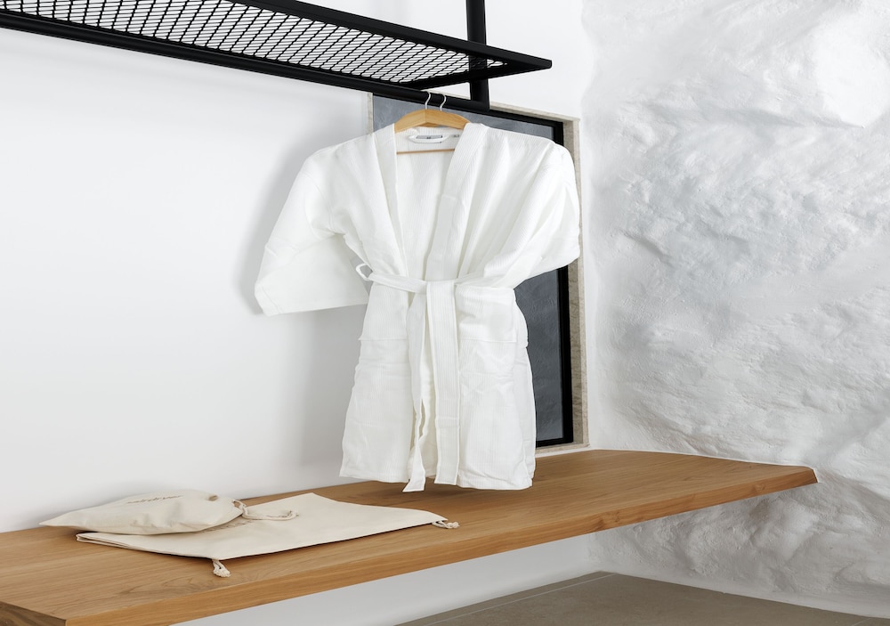 WhiteArt Suites