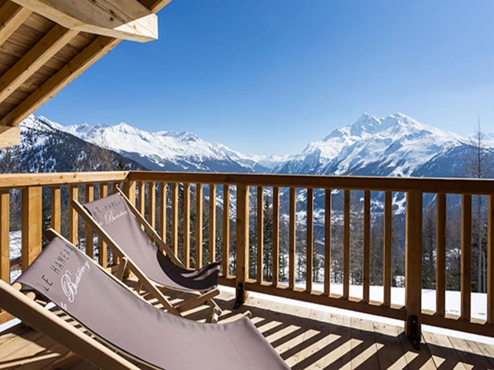 Apartment in La Rosiere With Ski Access