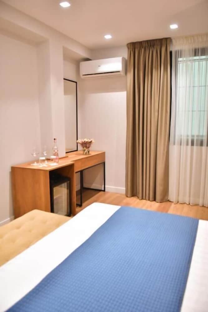 313 Villa City Center