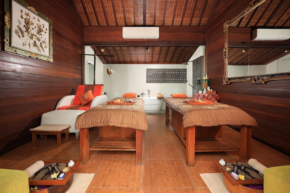Amadea Resort & Villas - Image 4