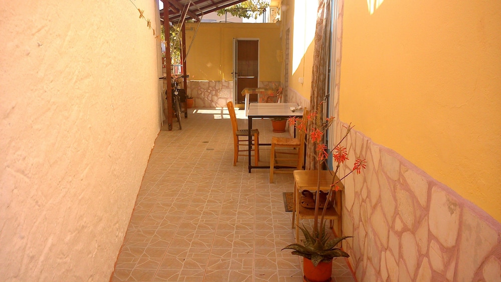 Photo 6