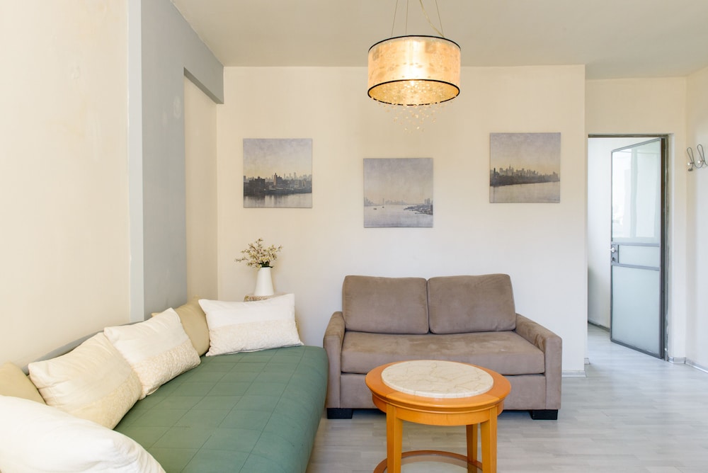 Apartment - Tel Aviv