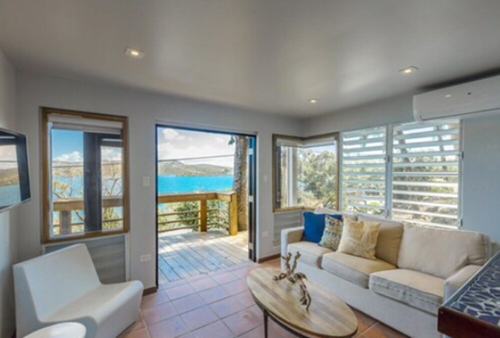 Oceania Villas