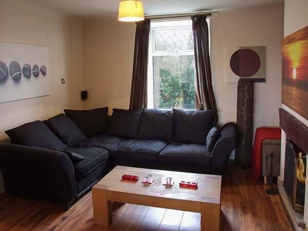 302 Over Lane Cottage