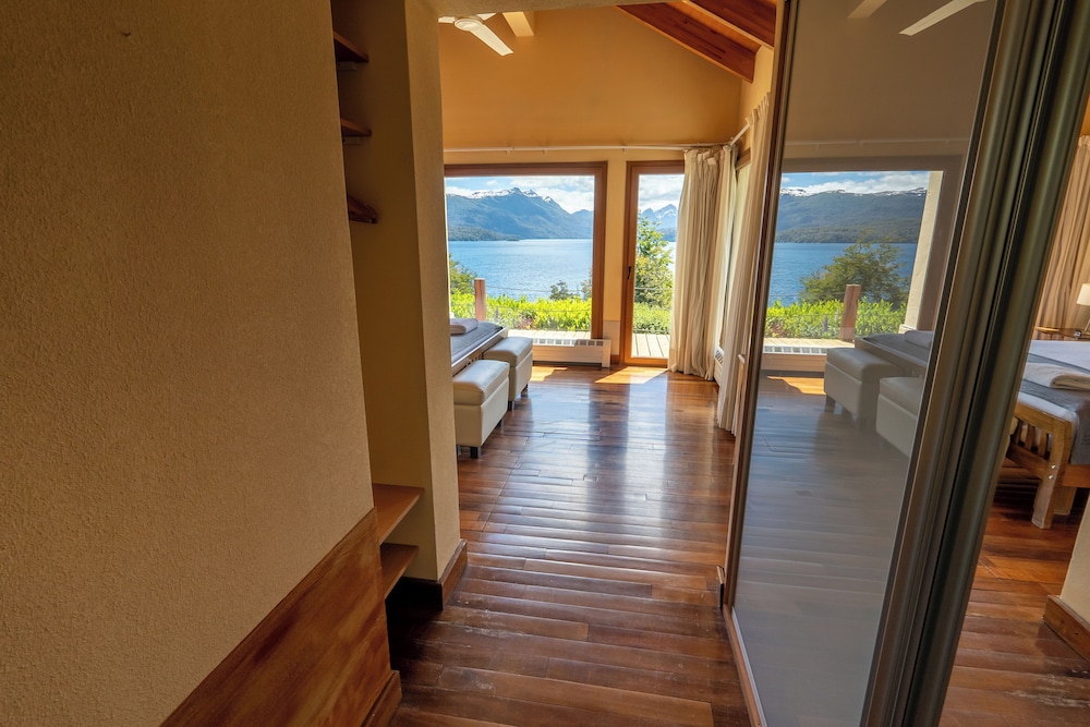 Rent Up -Casa junto al lago Nahuel Huapi