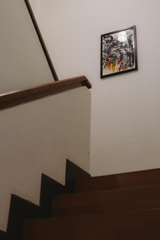Modern Family House - 4 Bedrooms 5 Mins From Old Town With Gallery - Deja Home