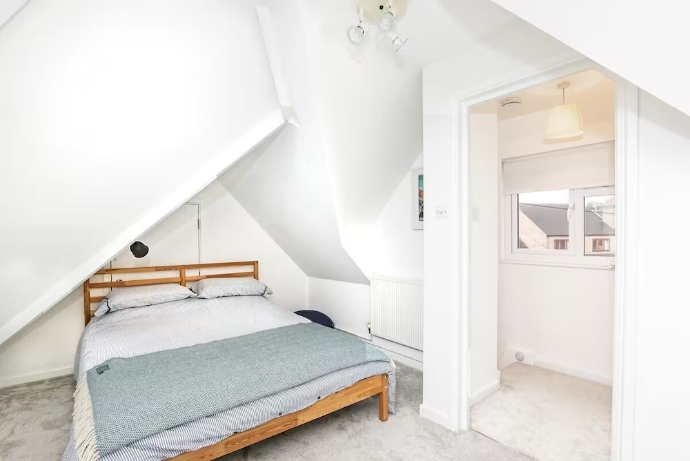Charming 4 Bedroom Home Near Oxford