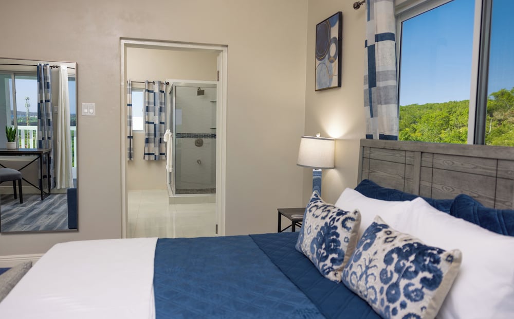 Majestic Heights Bed & Breakfast