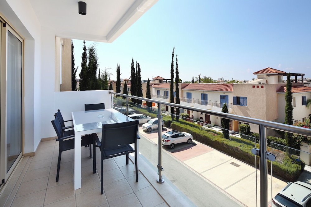 Paphos Vacations - Elysia Park - Property Image 87