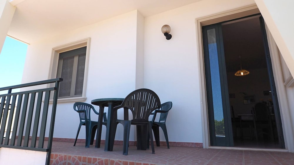 Villetta Torre Suda 2 - 6 Beds Just a few Meters From the sea
