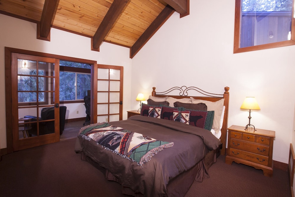 Northstar Luxury Lodgepole 4 Bedroom Home by RedAwning view 5
