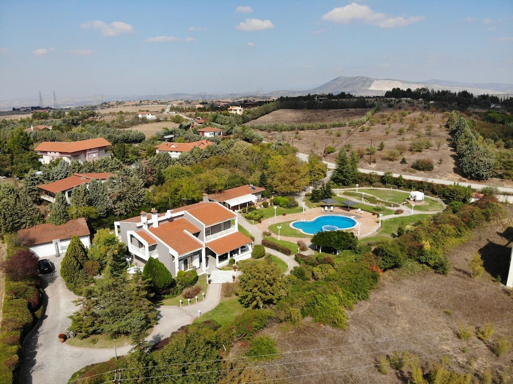 Escape Villa in Melissochori