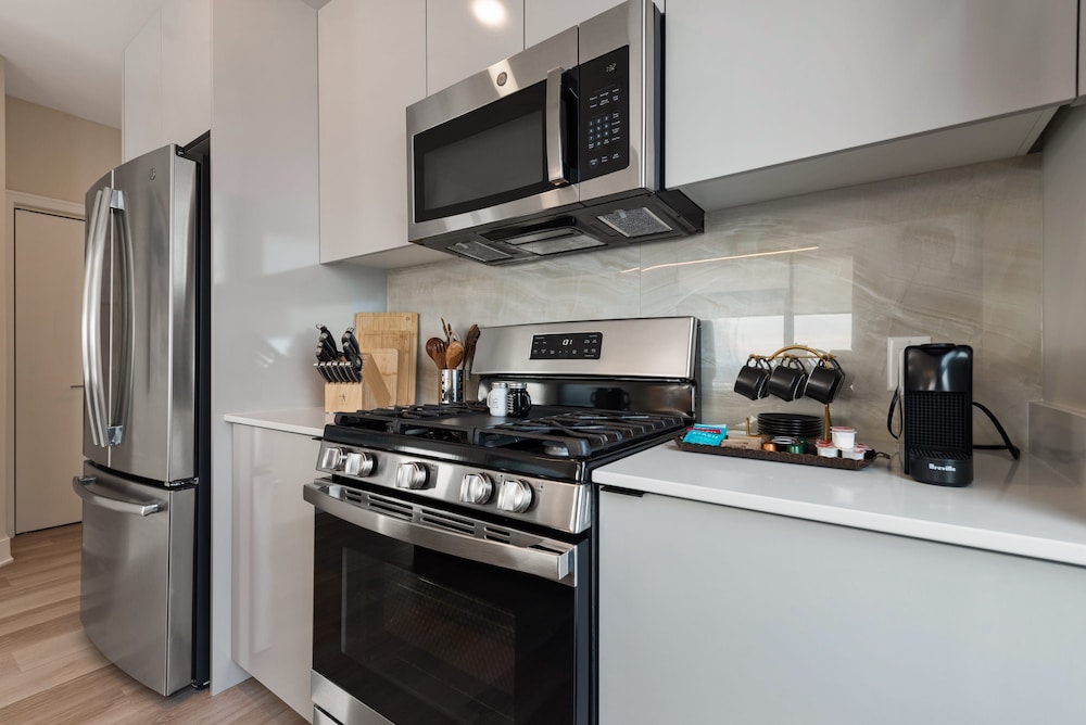 Unforgettable Stay High End 2BR Easy City Access