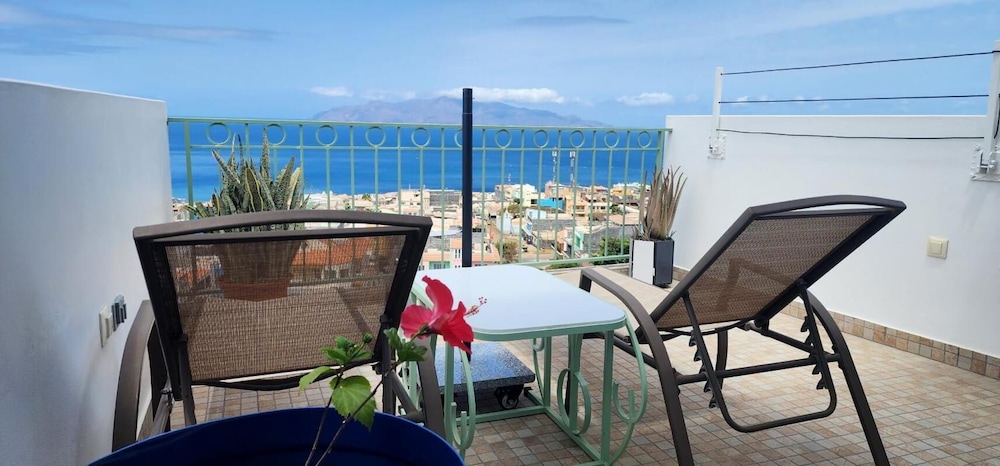 Casinha Nova - Entire Home With City & Ocean View in Sao Filipe