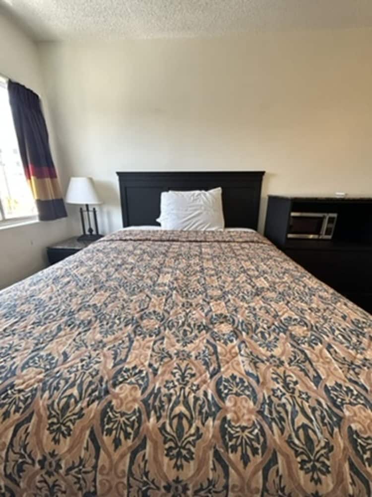 Encore Inn Inglewood