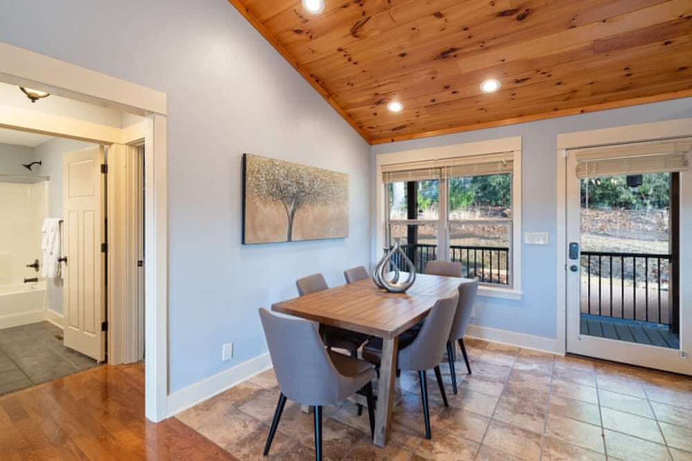Gorgeous Blue Ridge Views Spacious Retreat With spa