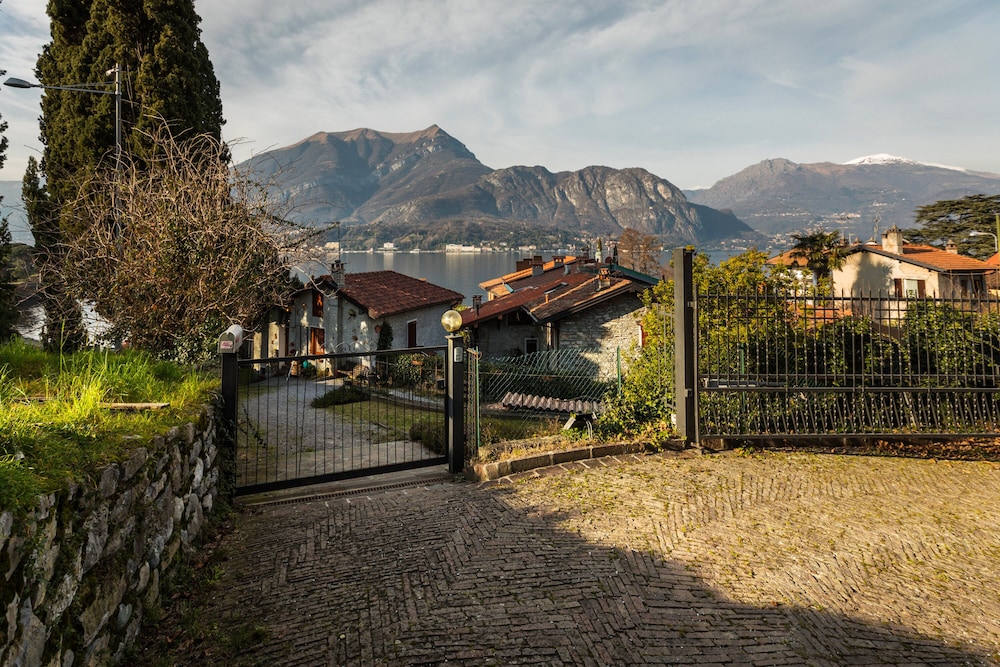 Photo 42