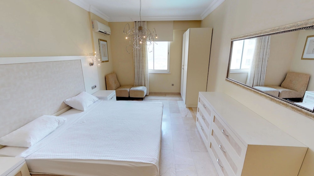 Goldcity Holiday Homes view 3