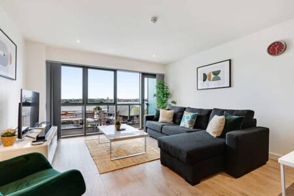 Host Apartments Waterfront Living