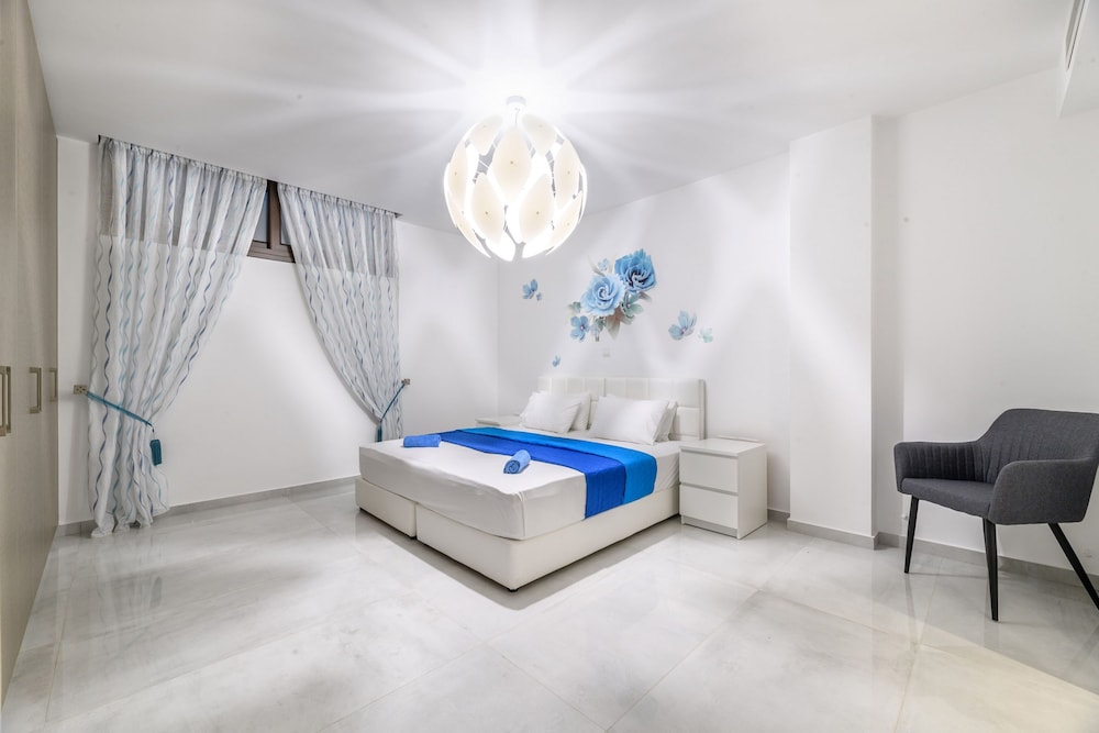 Serenity Seafront Villa