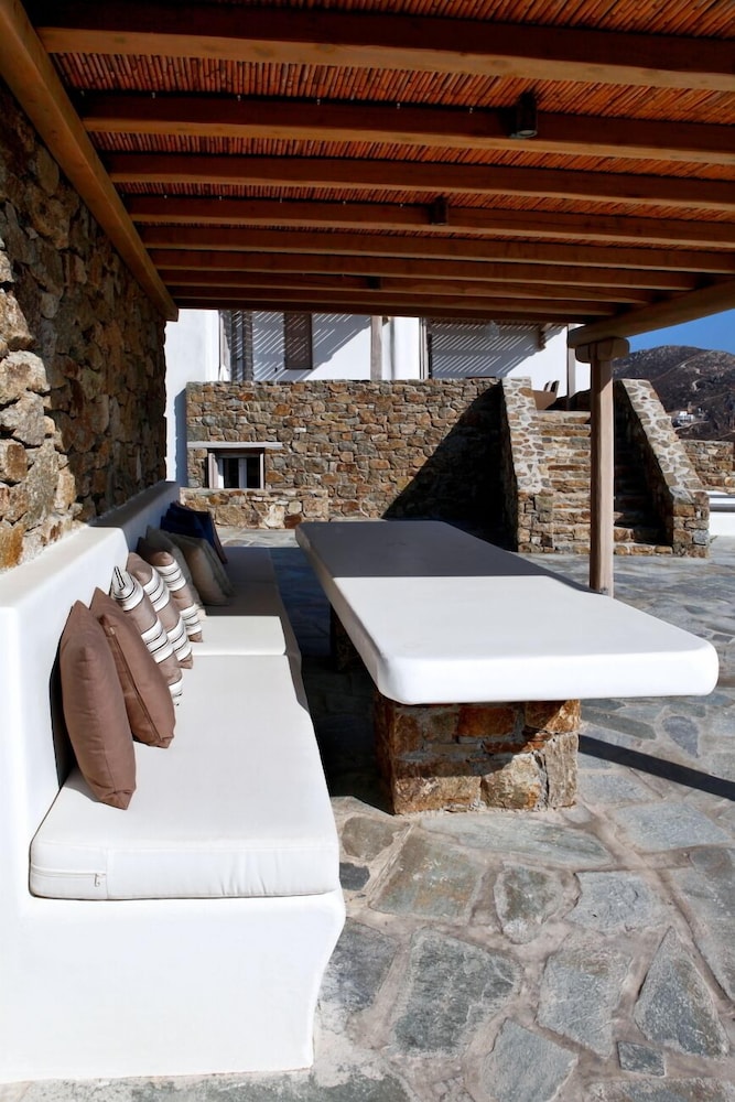 Elia White Residence
