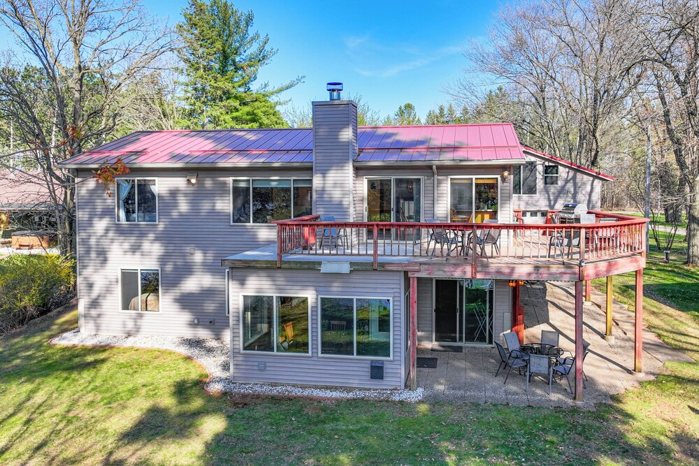Lake Wissota Home w/ Private Dock + Fire Pit! view 4