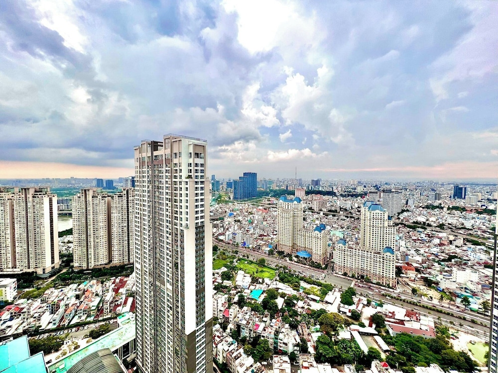 Hoa's Apartment in Vinhomes Central Park