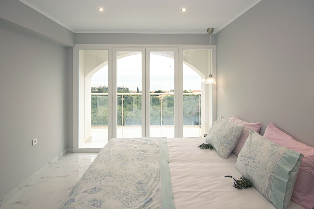 Gigi Star Luxury ApartVilla with Pool, Sea View
