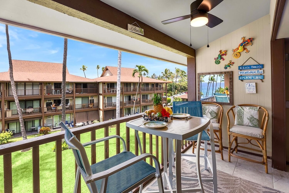 Pretty Ocean View - Top Floor - Vrkcv