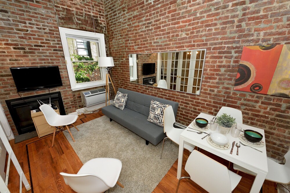Charming 3-bedroom Apartment in Midtown West